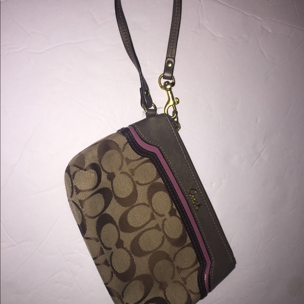 NWOT Brown Coach Wristlet - Picture 6 of 8